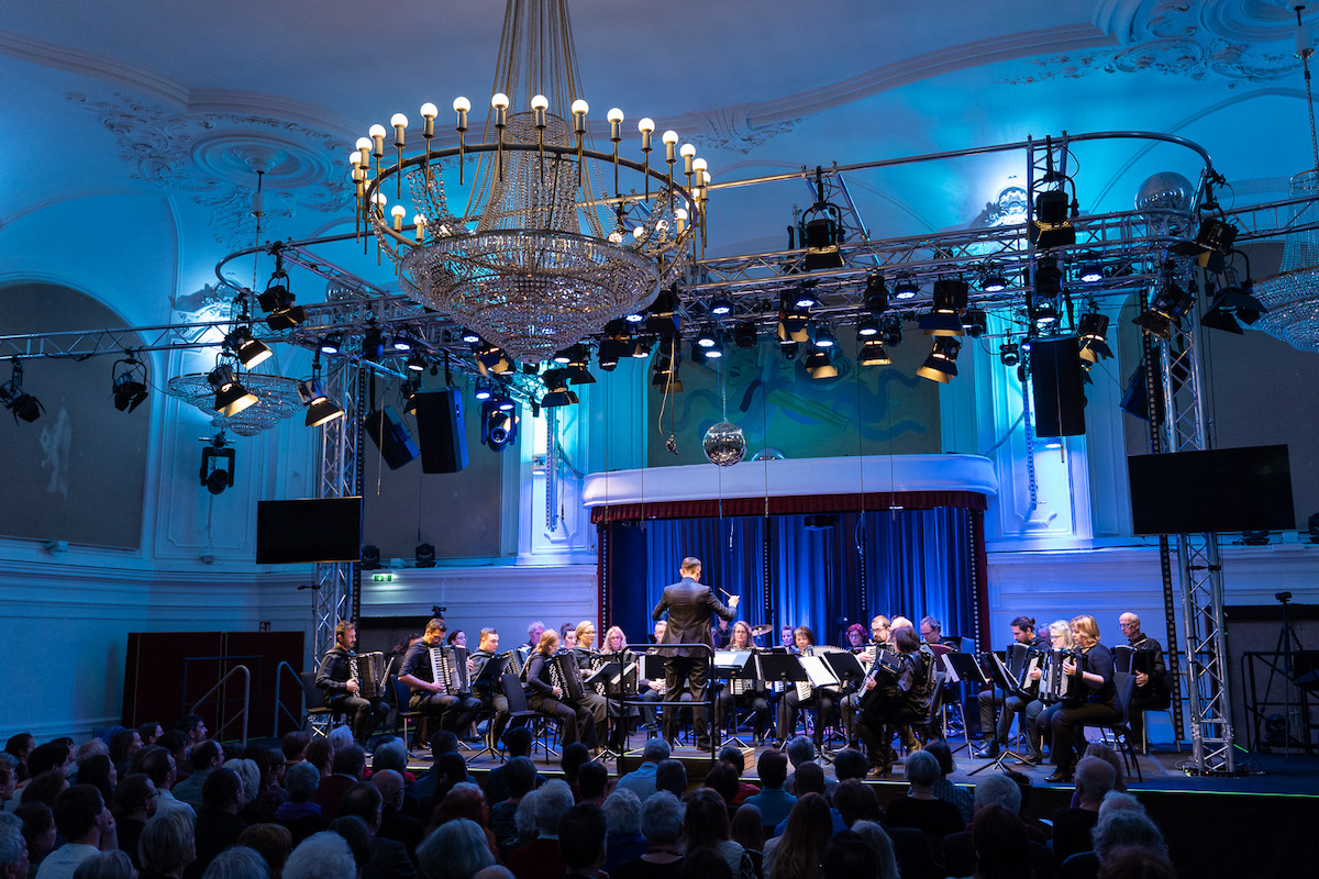 Das Upper Austrian Accordion Orchestra im Ehrbar Saal (© Nico Kaiser)