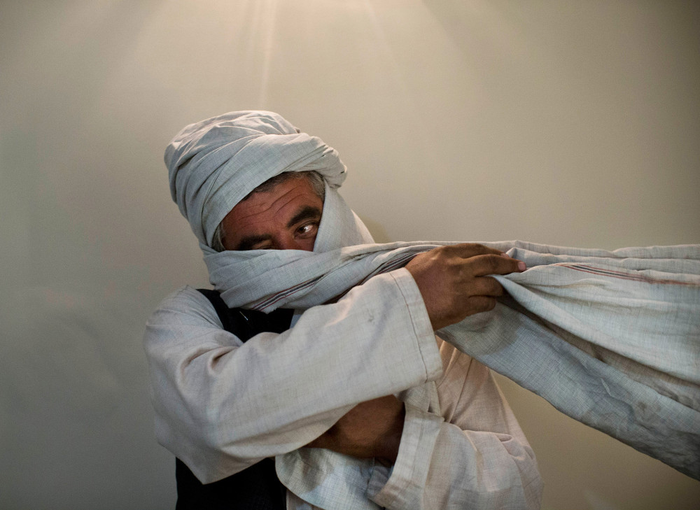 Unbekannter Taliban-Kämpfer, Kabul, Afghanistan, 15. Oktober 2012; © Anja Niedringhaus/AP. Ein Taliban-Kämpfer, dessen Name AP-Mitarbeitern bekannt war, jedoch nicht identifiziert werden darf.