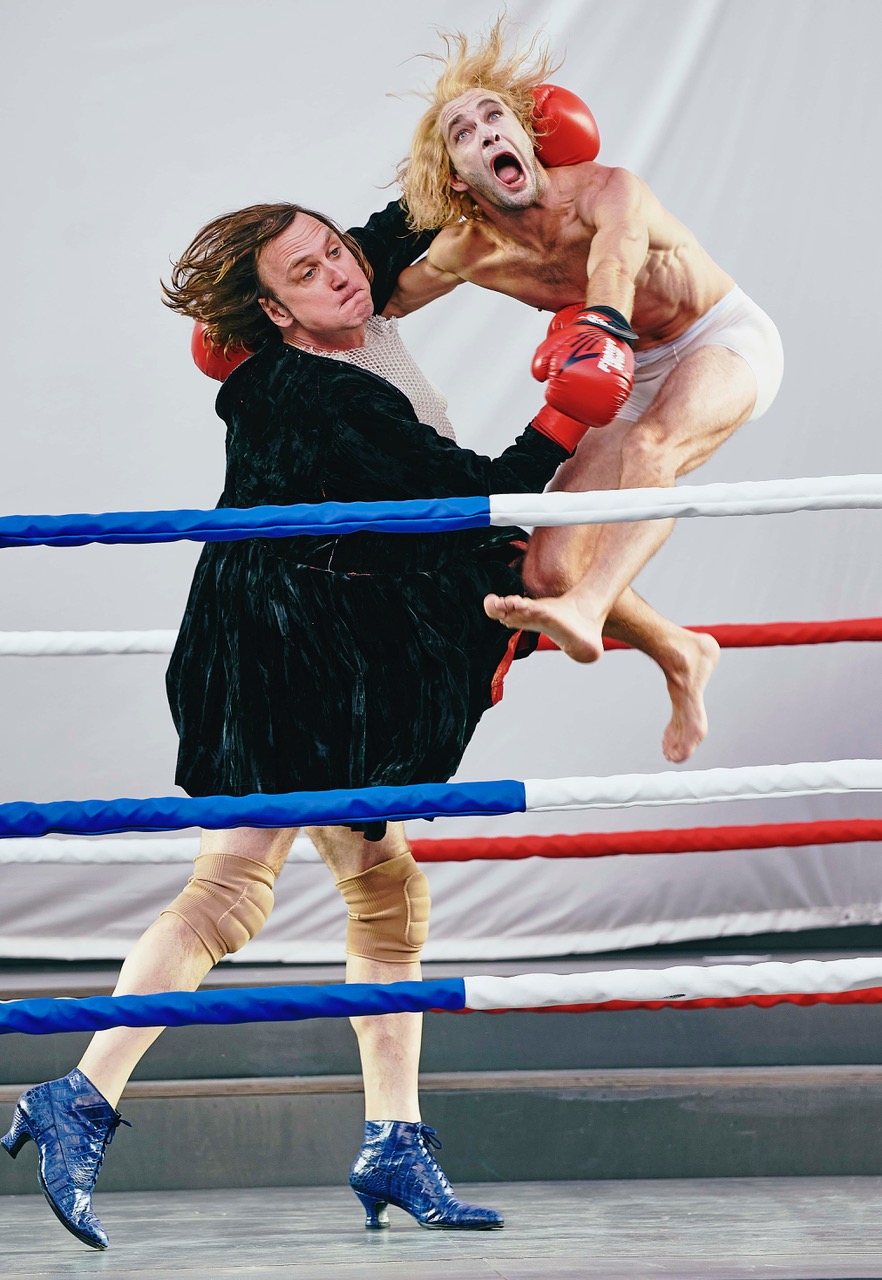 Akrobatischer Boxkampf mit Mirco Kreibich (Ein