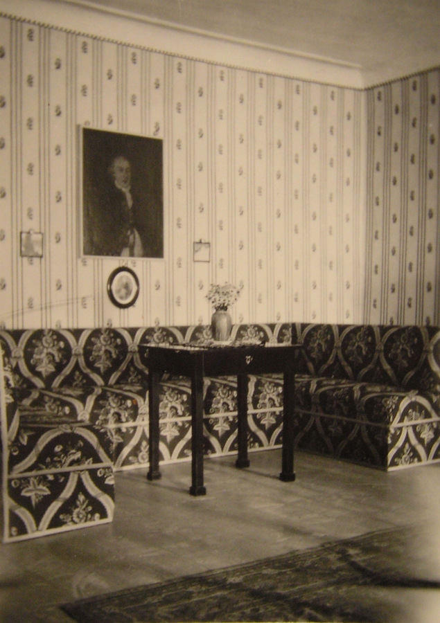 Salon im Geburtshaus Josef Hoffmanns nach dessen