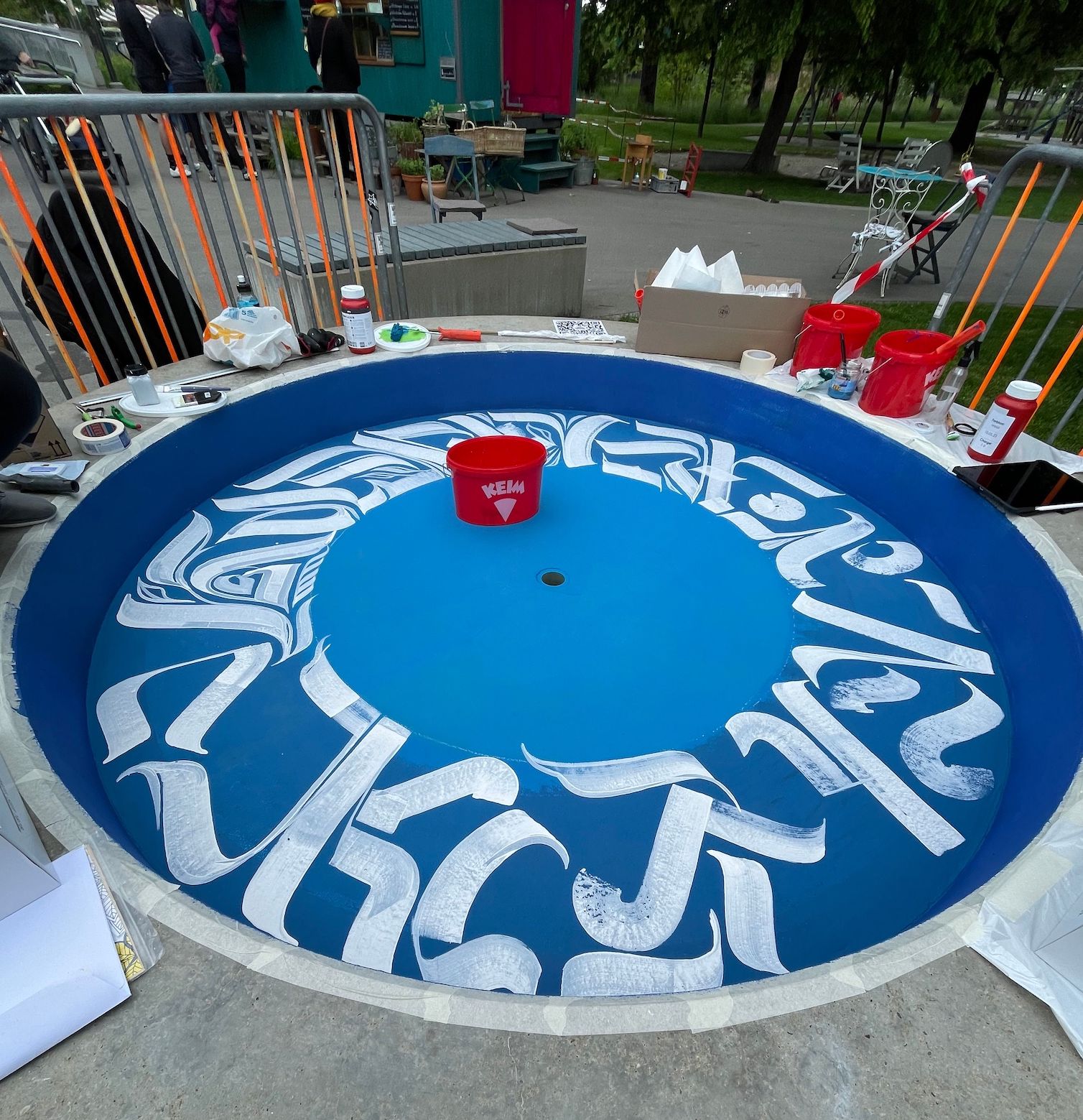 Graphtype gestaltet den Brunnen am Lindenpark (©