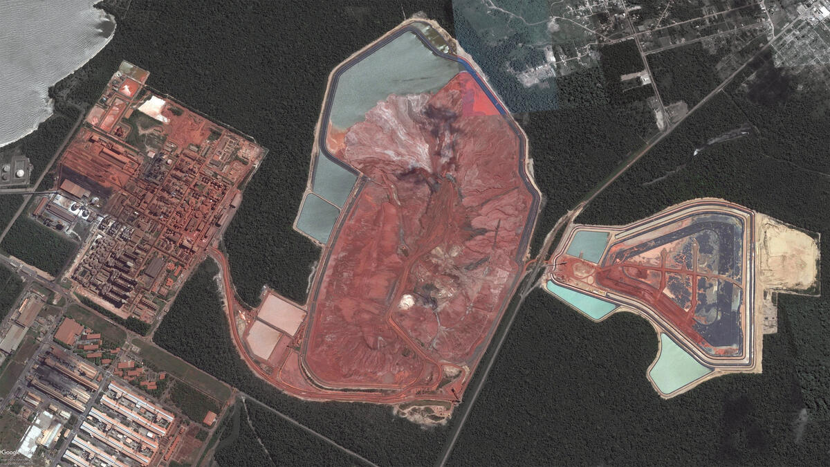 Red Mud Studio ThusThat, NL Rotschlamm, toxische Reststoffe der Aluminiumindustrie © Google Earth