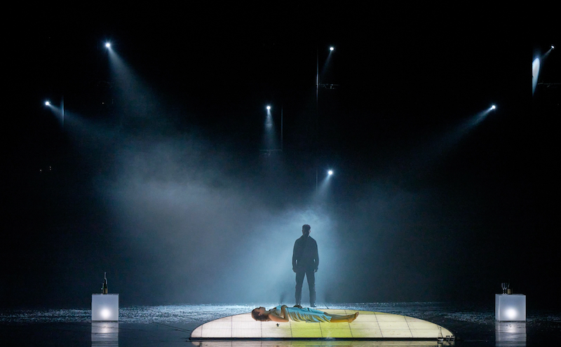 Roméo wähnt Juliette tot. (© Wiener Staatsoper / MichaelPoehn)