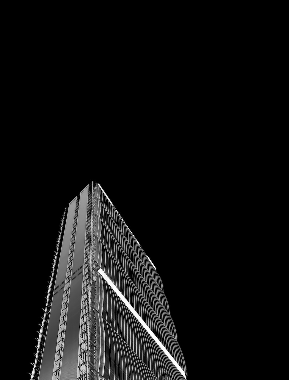 Arata Isozaki Arata: Allianz Turm in Mailand (Foto Ricardo Gomez-Angel/ Unsplash.com)