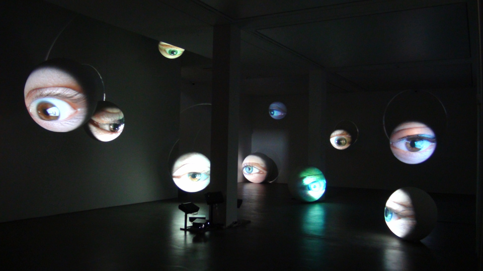 Tony Oursler, "Obscura" © Hans Mayer Gallery