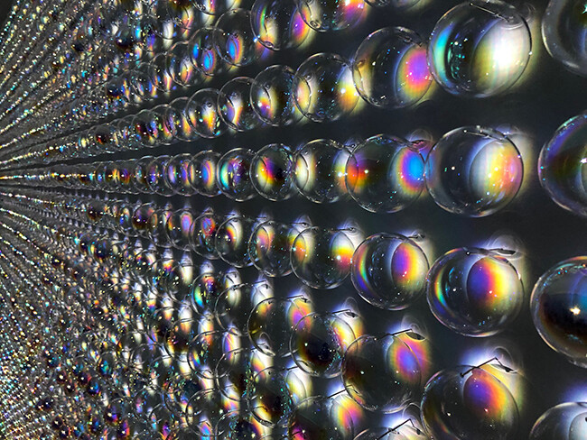 2.400 Hohlglaskugeln: computergenerierte
