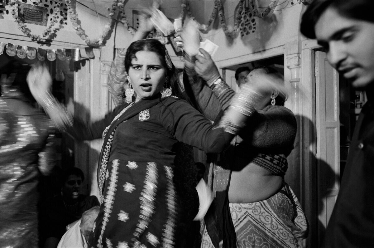 Dayanita Singh, Shalu dances on Ayesha’s second