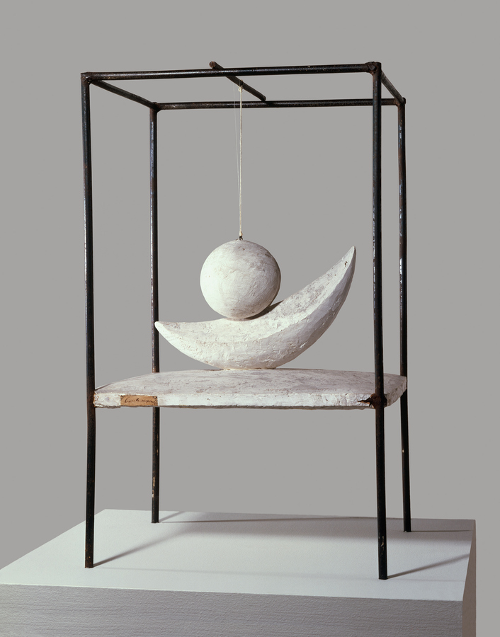 Alberto Giacometti, Boule suspendue, 1930 Gips und