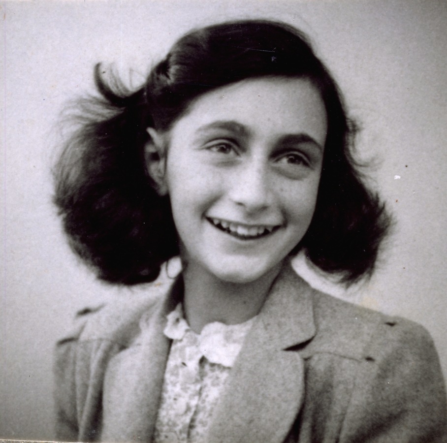 Anne Frank, Amsterdam, 1942  © Anne Frank Fonds
