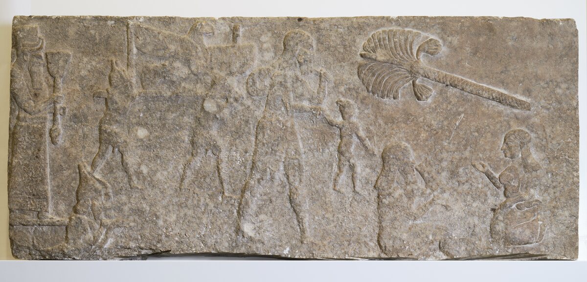assyrische Relief von Austen Henry Layard zwischen 1846 und 1847 im Centre Palace von Nimrud-Kalhu im Irak entdeckt