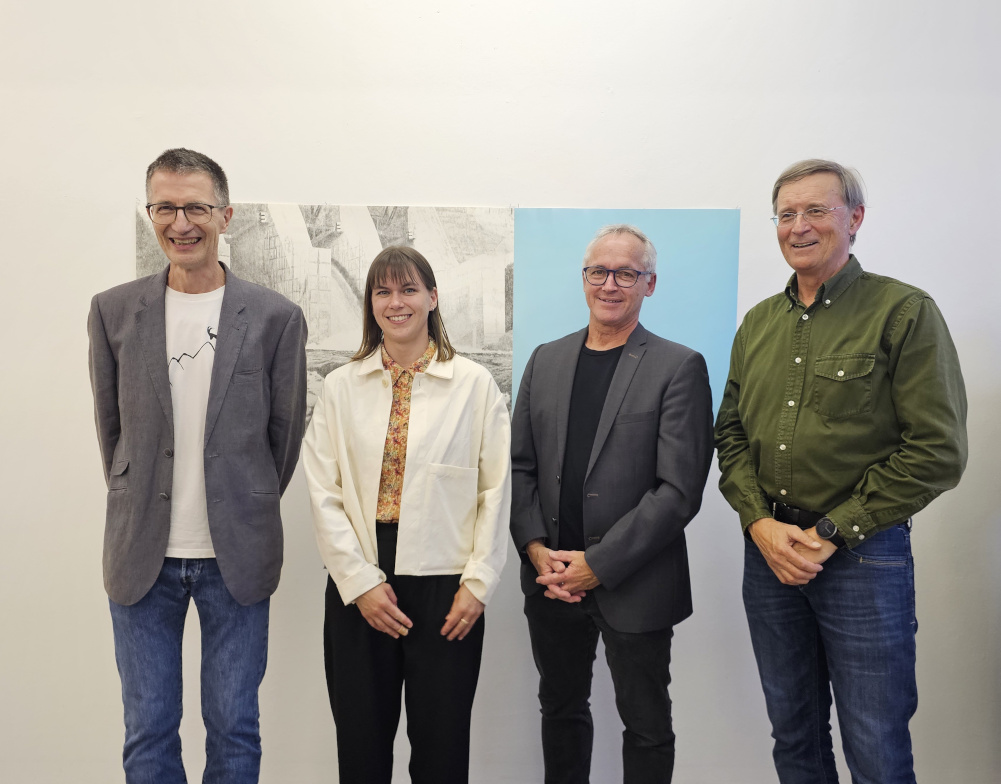 V.l.n.r.: Sieger Othmar Eder, Klara u. Georg Vith (2. Platz) und KFM-Chef Roland Haas (Foto: Karlheinz Pichler)