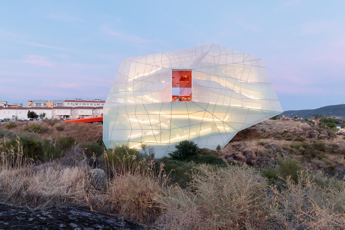 Kongresszentrum und Auditorium, Plasencia (2005 – 17) – © Iwan Baan