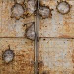 Vorschaubild (Ai Weiwei, A Metal Door with Bullet